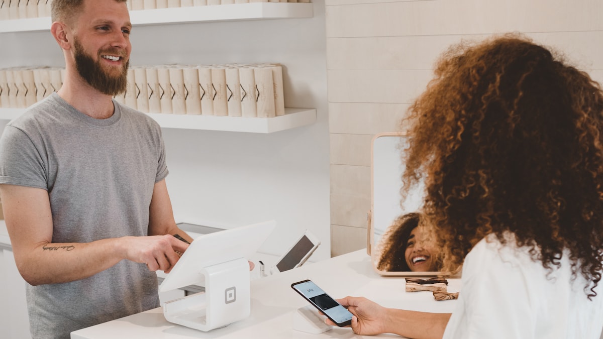 E-ticaret altyapısı seçimi için platform ve özel yazılım karşılaştırması
